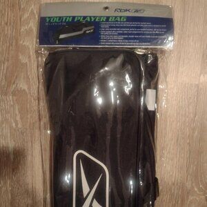 REEBOK YOUTH PLAYER BAG 36"L X 9"W X 8" DIAMETER NEW IN PACKAGE.